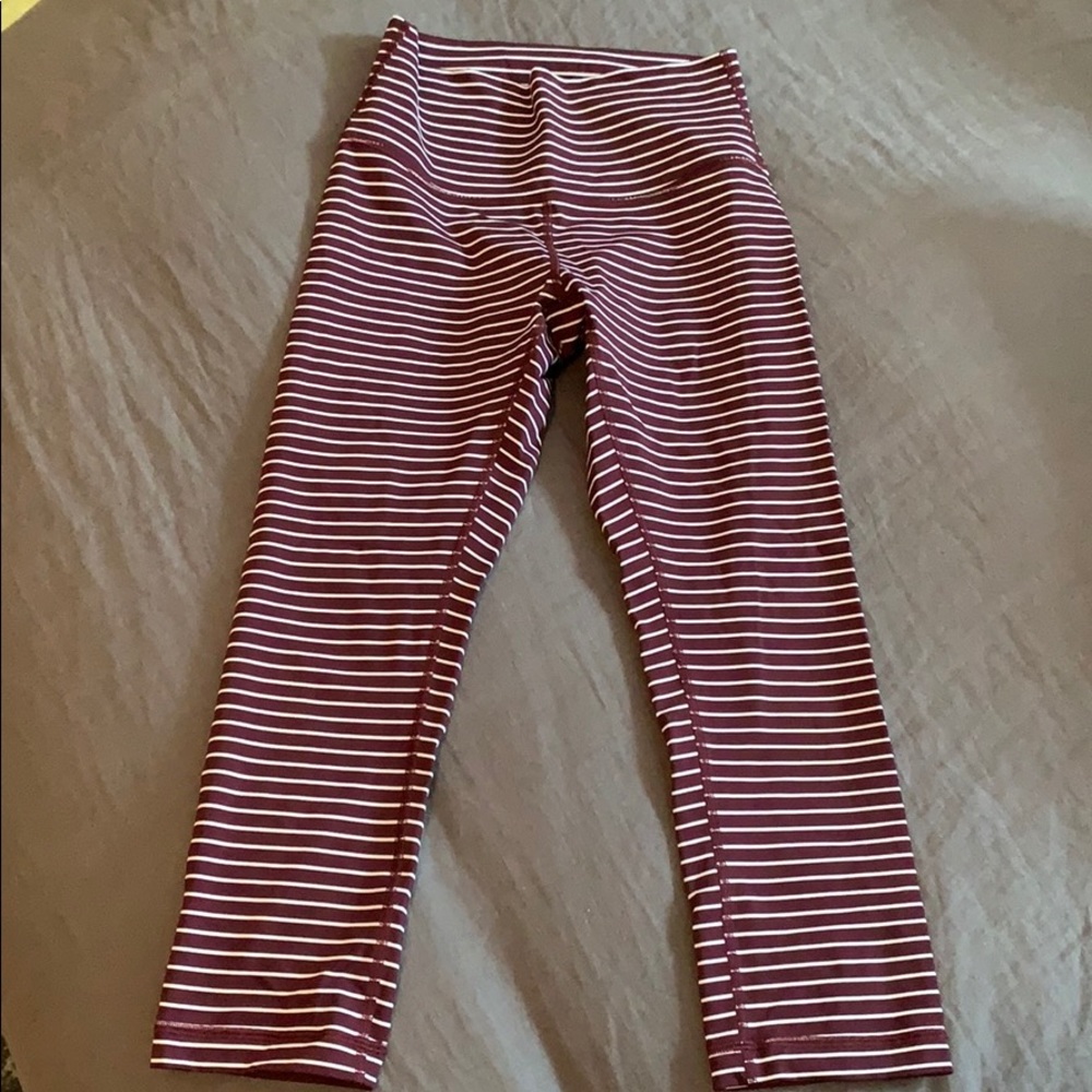 Lululemon wonder under cropped leggings